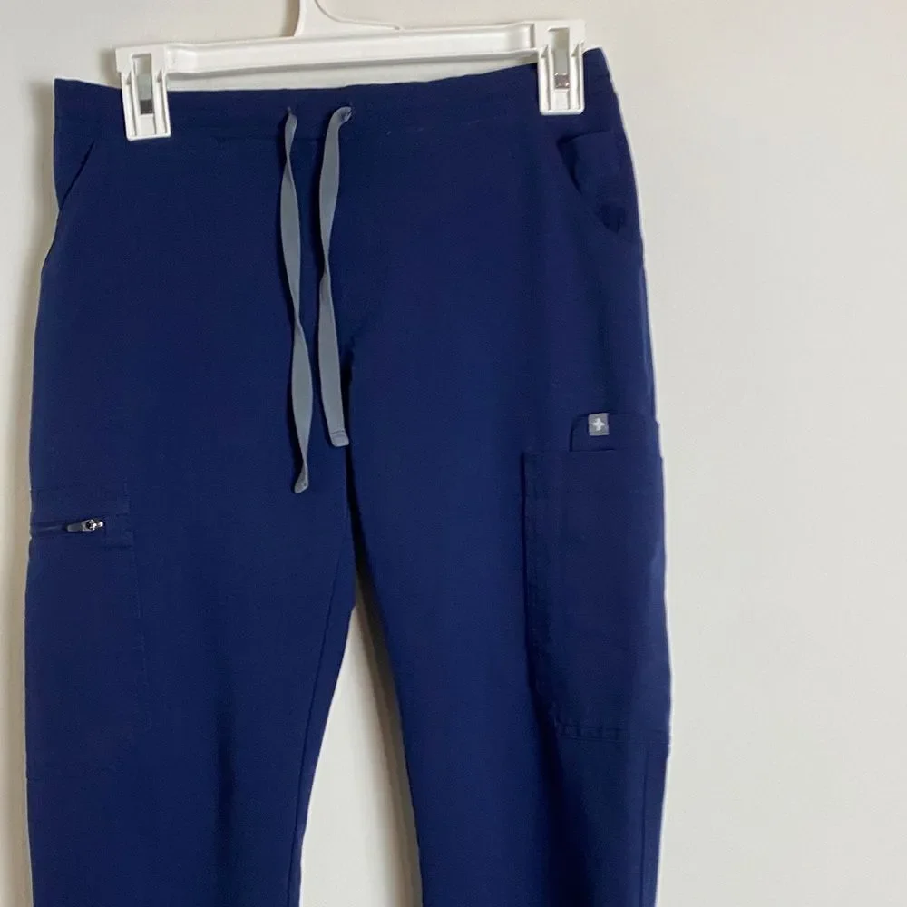 Figs Navy Blue Scrub Set: Catarina Top, Cargo Jogger Scrub Pants XS - Picture 6 of 9